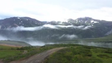 Kamçatka 'dan, doğa dağlarından ve volkanlardan hava görüntüleri.