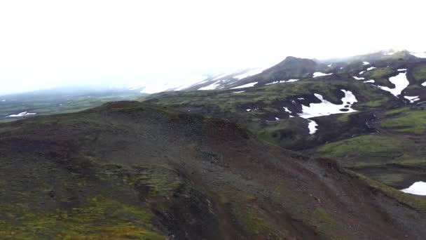 Ripresa aerea da Kamchatka, montagne naturali e vulcani — Video Stock