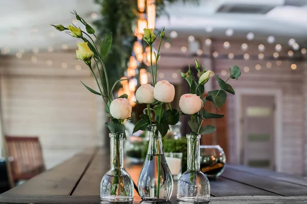 Τραπέζι Γάμου Διακοσμημένο Στο Boho Στυλ Διακοσμημένο Λεπτομέρειες Λουλούδι Παιώνια — Φωτογραφία Αρχείου