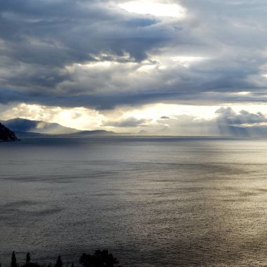 Gündüz deniz manzarası 