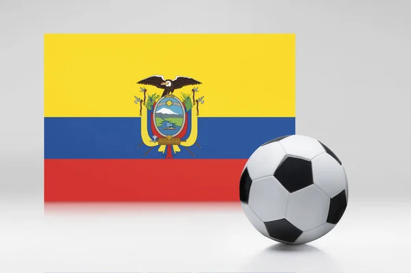 Ecuador Fahne Mit Einem Fußball — Stockfoto