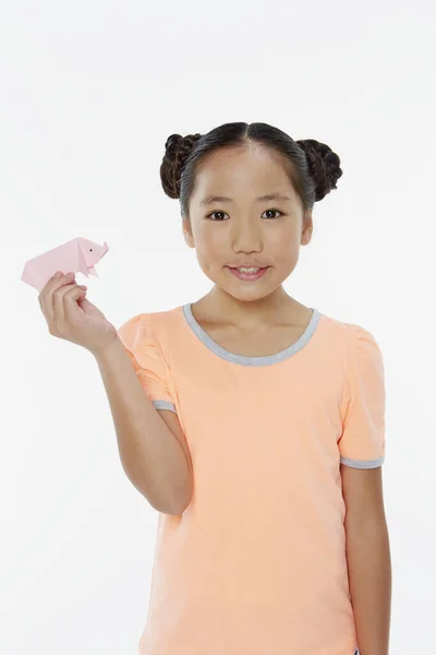 Menina Brincando Com Porco Papel Miniatura — Fotografia de Stock