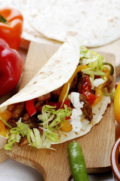 Közeli Ból Saláta Ban Tortilla Wrap — Stock Fotó