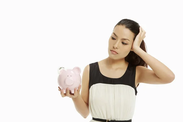 Vrouw Gebaren Houden Van Een Spaarvarken Bank — Stockfoto