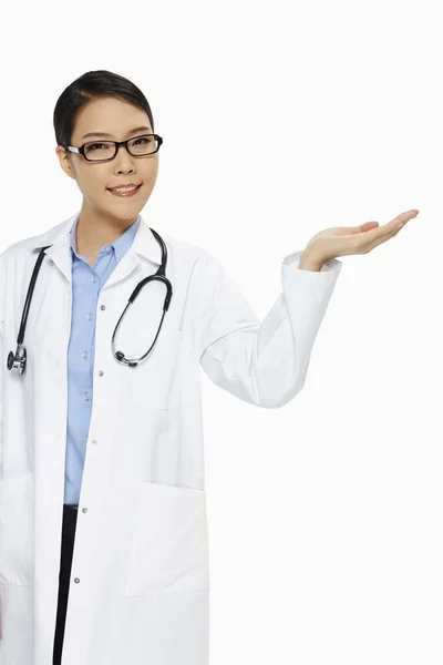 Personel Medyczny Wykazujący Gest Dłoni — Zdjęcie stockowe