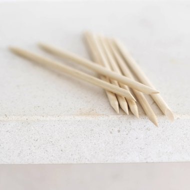 Cuticle dağıtıcılarının görünümünü kapat