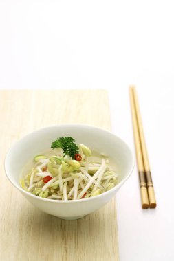 Fasulye filizlerini kapatın.