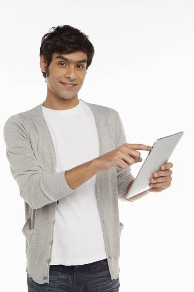 Man Met Een Digitale Tablet — Stockfoto