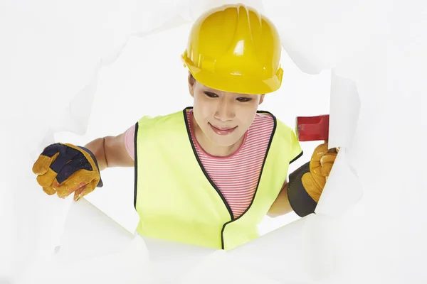 Trabajador Construcción Mirando Través Agujero Pared — Foto de Stock