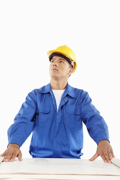 Trabalhador Construção Olhando Redor — Fotografia de Stock
