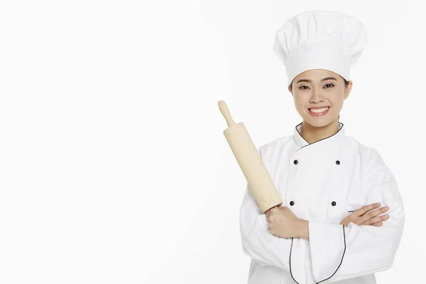 Femme Chef Tenant Rouleau Pâtisserie — Photo