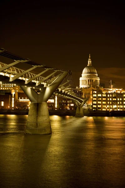 Millennium Bridge Londres Noite — Fotografia de Stock