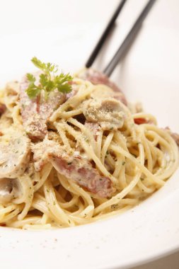 Spaghetti carbonara 'nın yakın görüntüsü