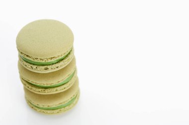 Taze tatlı badem kurabiyeleri.