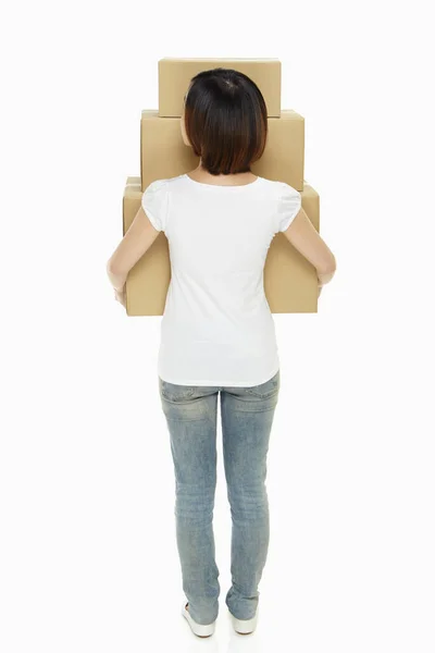 Mulher Carregando Uma Pilha Caixas Papelão — Fotografia de Stock