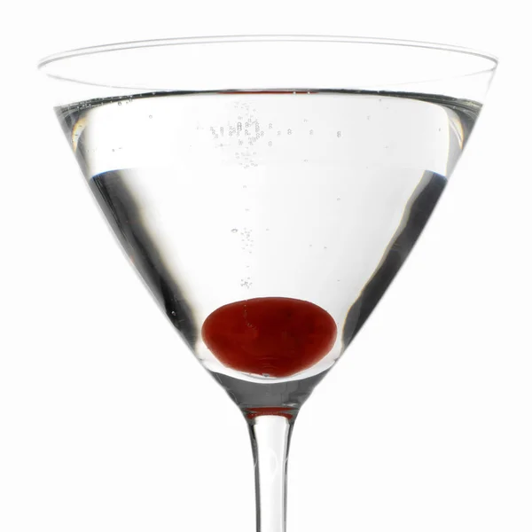 Vista Cerca Del Cóctel Martini Con Cereza — Foto de Stock