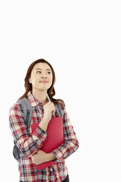 Mujer Sonriendo Contemplando —  Fotos de Stock