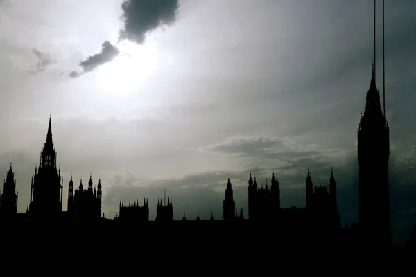 Silhuetas Cidade Grande Ben Contra Céu Londres Inglaterra — Fotografia de Stock