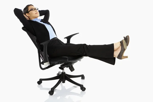 Empresária Relaxante Uma Cadeira — Fotografia de Stock