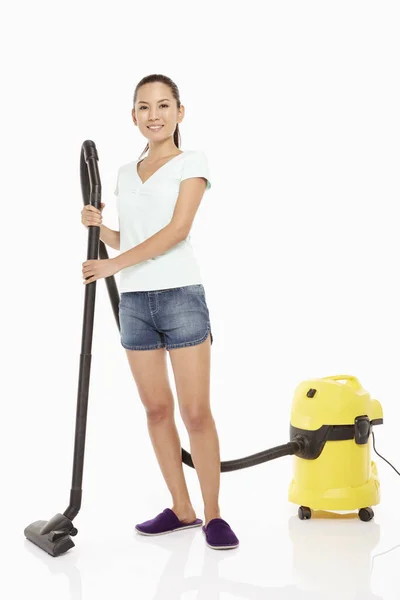 Woman Cleaning Vacuuming Floor — Stock Photo, Image