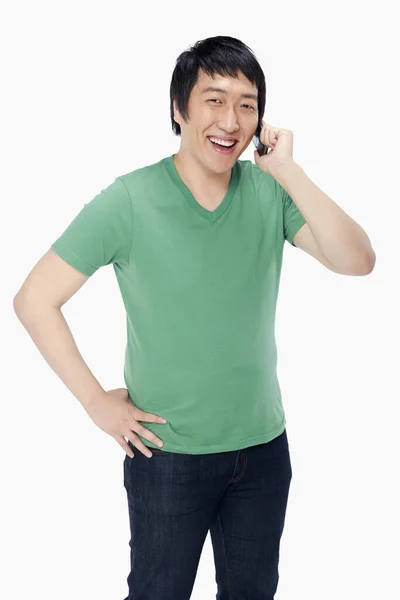 Homme Joyeux Qui Parle Téléphone — Photo
