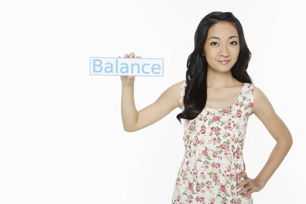 Egy Egy Kis Plakátot Tart Rajta Egy Balance Felirattal — Stock Fotó
