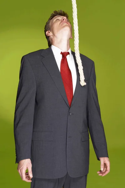 Man Business Suit Looking Rope Hanging Top — Stock Photo, Image