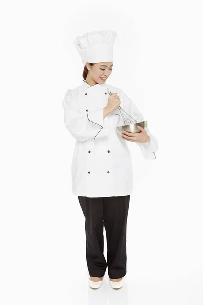 Chef Feminino Usando Batedor Arame — Fotografia de Stock