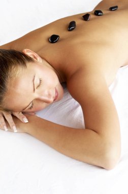 Spa tedavisinden hoşlanan kadın