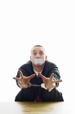 Kaçırılan işadamı yardım istiyor.