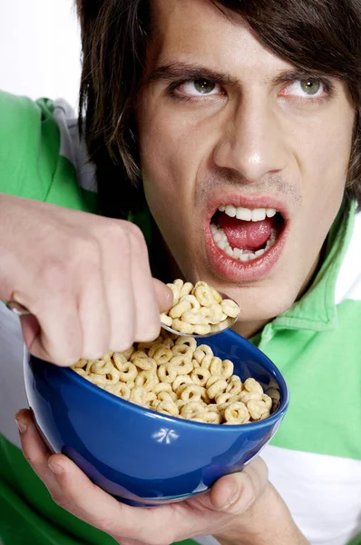 Man Having Breakfast Cereal — Stock Photo, Image