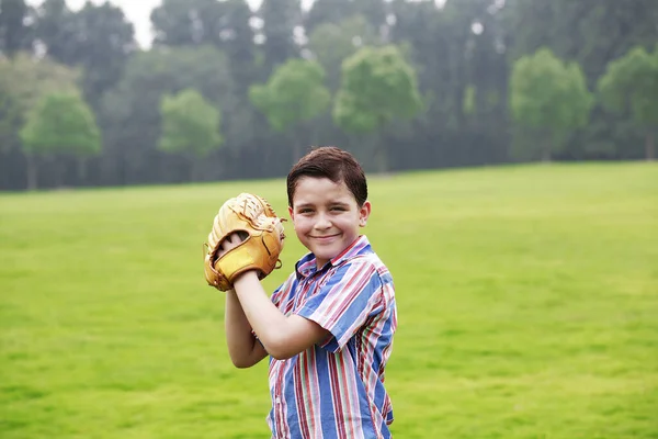 Baseball Kesztyűs Fiú — Stock Fotó