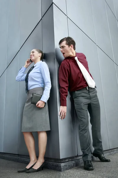 Businesswoman Talking Phone Businessman Eavesdropping — Stock Photo, Image