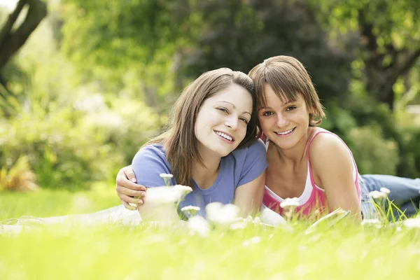 Chicas Parque — Foto de Stock