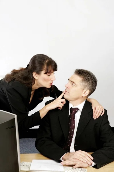 Businesswoman Asking Her Superior Keep Secret — Stock Photo, Image