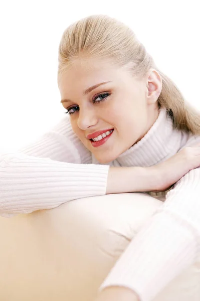 Attractive Woman Lazing Couch — Stock Photo, Image