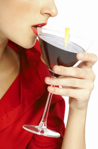 Donna Che Beve Bicchiere Vino — Foto Stock