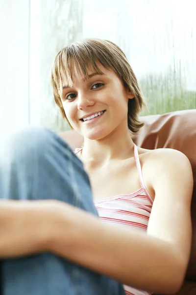 Portrait Beautiful Smiling Young Woman — Stock Photo, Image