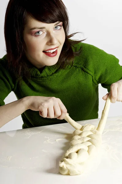 Woman Shaping Dough — Stock Photo, Image