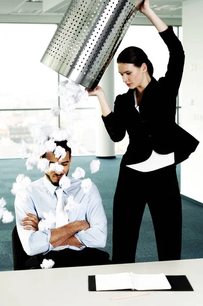 Businesswoman Throwing Dustbin Crumpled Papers Her Colleague — Stock Photo, Image