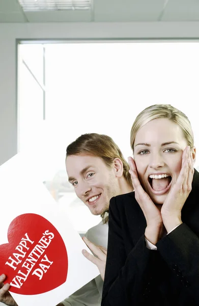 Businesswoman Getting Surprise Valentine Day Card — Stock Photo, Image