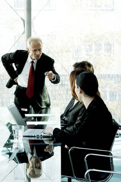 Manager Scolding His Subordinates — Stockfoto