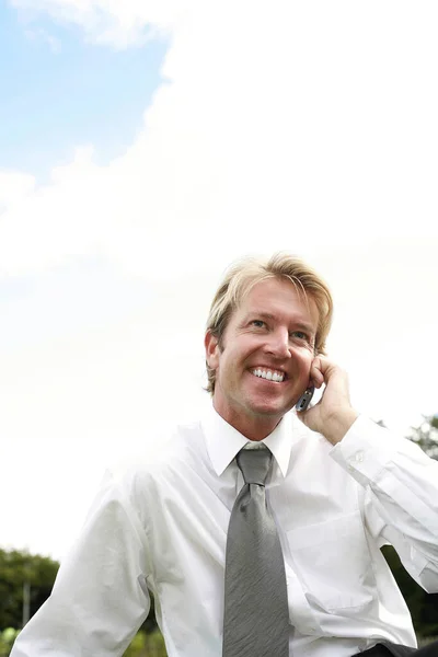 Empresario Hablando Por Teléfono — Foto de Stock