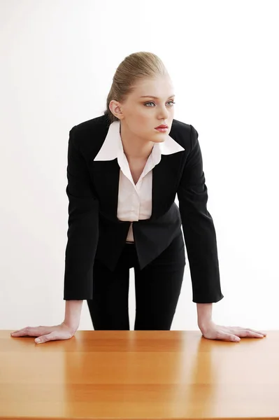 Schöne Geschäftsfrau Anzug Posiert — Stockfoto