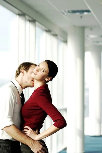 Two Executives Kissing Office Corridor — Stock Photo, Image
