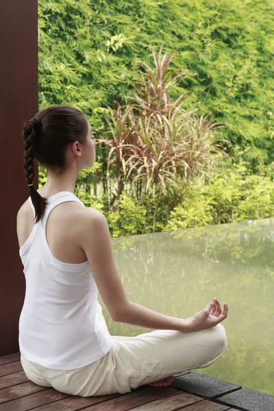 Meditierende Frau Yoga Konzept — Stockfoto