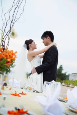 Gelin ve damat düğün töreninde