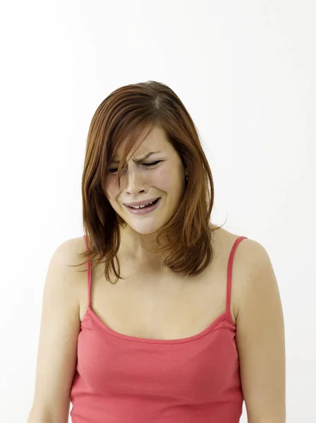 Mulher Chorando Fundo Branco — Fotografia de Stock