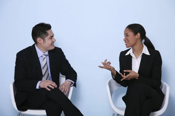 Zakenvrouw Gesprek Met Zakenman — Stockfoto