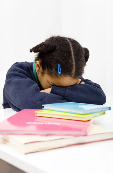 Fille Dormir Avec Tête Sur Table — Photo